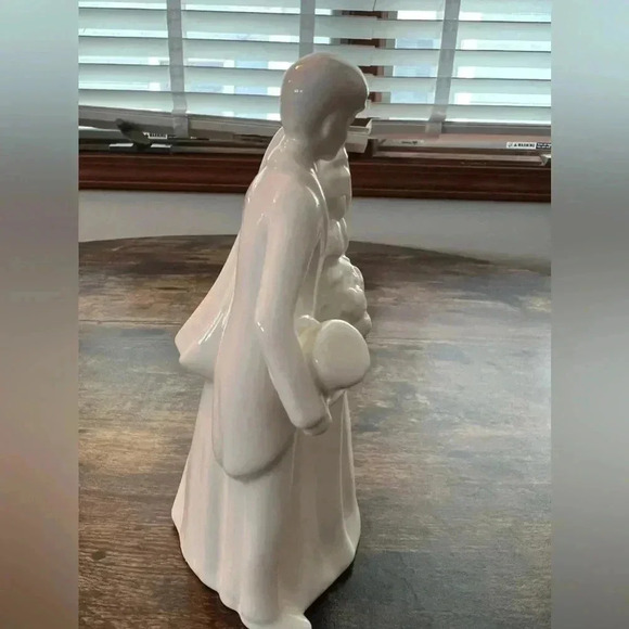 VINTAGE: Royal Doulton Images | Bride and Groom. - Picture 7 of 12